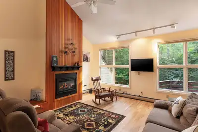 Image de Spacious Home @ top location-Walk to Diana's Baths, Min. to Echo Lake&Story Land