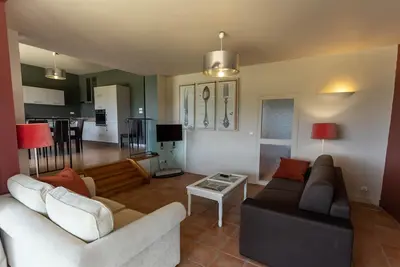 Image de au Bord de la Garonne Ideal Pour Cadres en Mutation et Famille Gare à Proximité