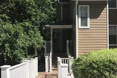 Image de Fantastic 2 bedroom / 2 bathroom condo