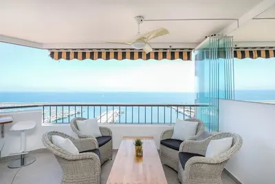 Image de Magnificent First Beach Line Apartment, Fuengirola!