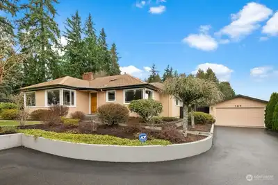 3 Bedroom House with large Garden - Pet friendly