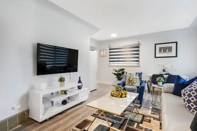 Image de Urban Nest 7 mins from Edmonton downtown <br>