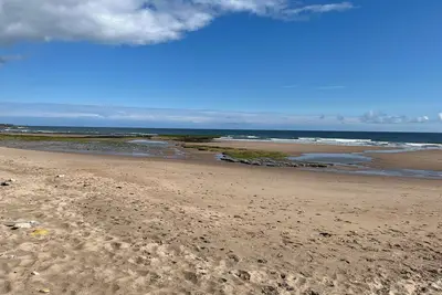 Image de Beautiful stone cottage on the stunning Northumbrian coast.