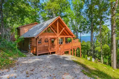 Image de Stunning Mountain View With Hot tub & Game Room. Indoor/Outdoor Fireplace