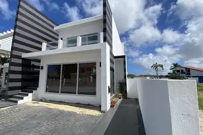 Image de Stylishly furnished appartement close to the most beautiful beach in Aruba.