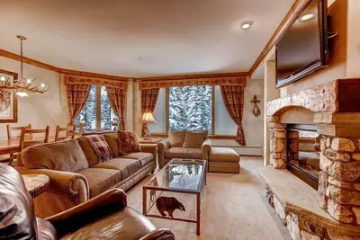Image de Condo with ski-in access | Ski Storage, Hot Tub