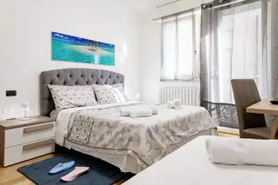 Image de Charming Two Bedroom Apartment