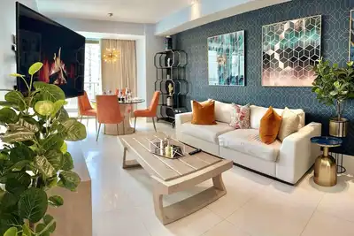 Image de Upscale 2br city center Apt: well-appointed, Full Ac, rooftop pool, Jacuzzi, gym