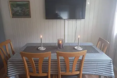 Image de Nabo til Skisenteret, Lekeplass og Flott Natur