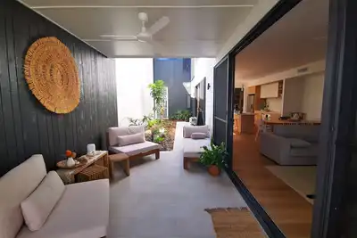 Image de Bokarina Beach House - Brand new home!