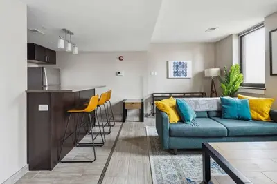 Image de 2br Executive Modern Downtown Apartment