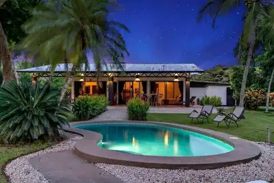 Image de Stunning Gated Property with a Lush Garden, Wrap-Around Terrace & Private Pool
