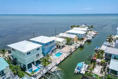 Image de Vista Del Mar~ Private Pool Home w/ Ocean Views, 45' Dock!
