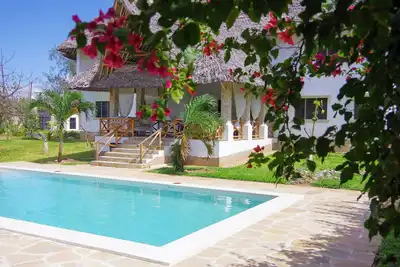 Image de elegant and exclusive african style villa with chef and maid