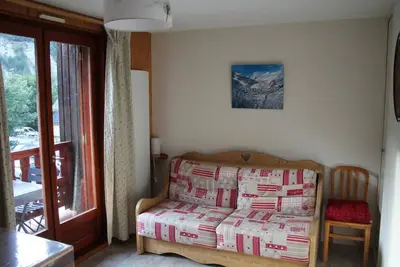 Image de À 200m des pistes de ski, 1er étage, parking, télévision, casier à ski, 21m², Valloire
