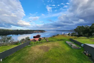 Image de Spectacular views of Macquarie Harbour from your very own private deck!