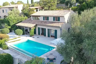 Image de Haute Vue. Villa de luxe avec belle vue, piscine à débordement, WiFi rapide & Ac