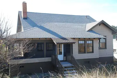 Image de Beach Lovers Delight (3-Bedroom Cottage) - Pets Allowed by RedAwning