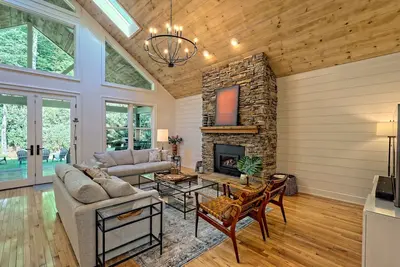 Image de New Luxury Sapphire Valley Cc Home w/ Walk-to Resort Amenities & High-Speed Wifi