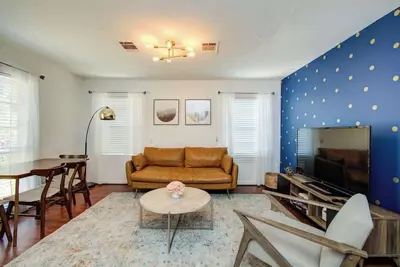 Image de Westview Oasis - Houston 2bd 1ba with Huge Backyard