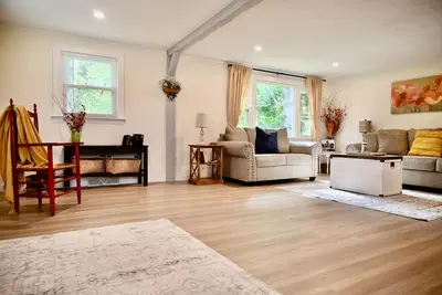 Image de LiKenSco Farm Beach House! Minutes to the beaches☀️