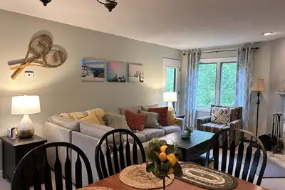 Image de Pico “Après-Ski Haven, Fireplace, Views & Steps to Lifts” No Air Con.