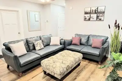 Image de Spacious 3br/2ba Home-Fast WiFi, Smart TVs, Free Netflix, Furnished Patio- Pets Ok