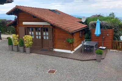 Image de Petit chalet à la campagne, Faucigny (Haute-Savoie)pétanque, aire de jeux.