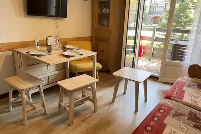 Image de Location Risoul 1850 : Appartement 5 couchages, Proximité Commerces et Téléski, Balcon Sud