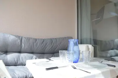 Image de Appartement T2 avec Piscine, 4 Couchages, Proche Plage - Narbonne Plage