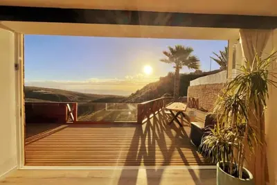 Image de Einzigartiges Landhaus mit Pool und Meerblick