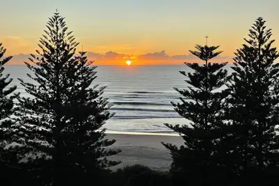 Image de Absolute Beachfront Burleigh Heads. Large 2 bedroom 2 bath Apartment