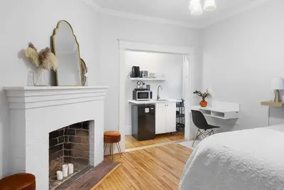 Image de Studio 1 ~ Lovely Apartment, Downtown!