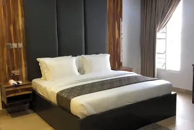 Image de Experience exquisite hospitality when you stay with us.
