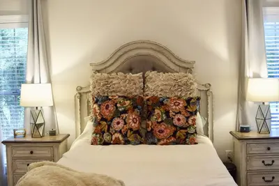 Image de Free football parking with home minutes from Stadium