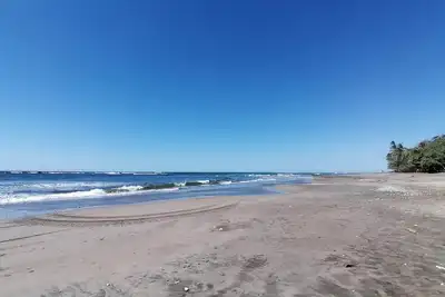 Image de Amazing beach front independet house