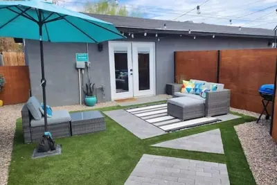 Image de New & Private, Central Location, Pet Friendly