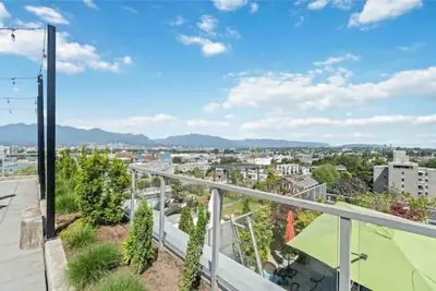 Image de Modern 1 Bed Condo in the heart of Vancouver