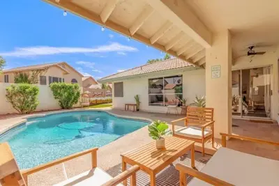 Image de Heated Pool - Putting Green - 4br- Pickle ball! Desert Hideaway