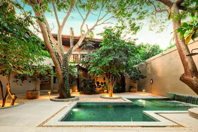 Image de Welcome to Paradise: Luxurious 2br Oasis with Pool