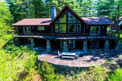 Whispering Pines Lodge - a stunning Adirondack Estate w\/views of Whiteface Mt.