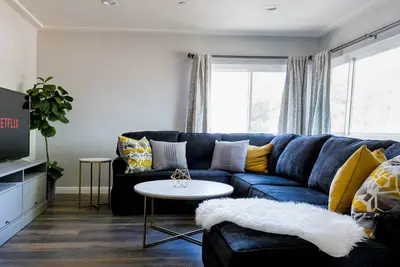 Image de Mid-Century 2br + Parking + Near Dtla #TravelSGV