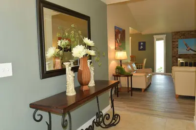 Image de Spacious and Beautiful Single-Level for 10+