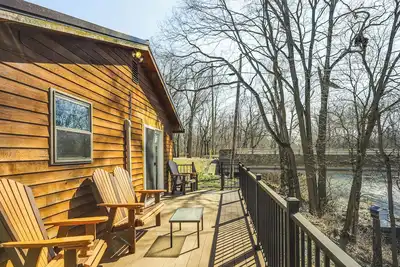 Image de Riverfront Covington Cabin w/ Deck & Fire Pit!