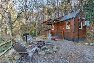 Tiny House - Private Mountainside Retreat - Pet Friendly