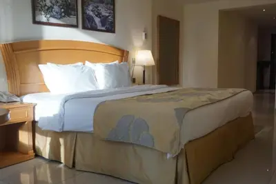 Image de Standard Studio Near Al Majaaz Waterfront