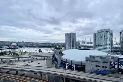 Image de Amazing ocean views, 5 star amenities.