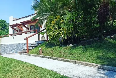 Image de Villa Sol y Luna sits on a hill with breathing views - 5 min from the beach!