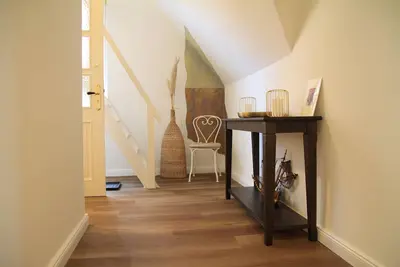 Image de Beautiful old apartment with city view in the heart of Aurich's pedestrian zone
