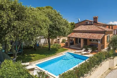 Image de Maison de vacances avec piscine privée pour 8 personnes env. 130 qmà Medulin, Istrie (Côte sud de l'Istrie)